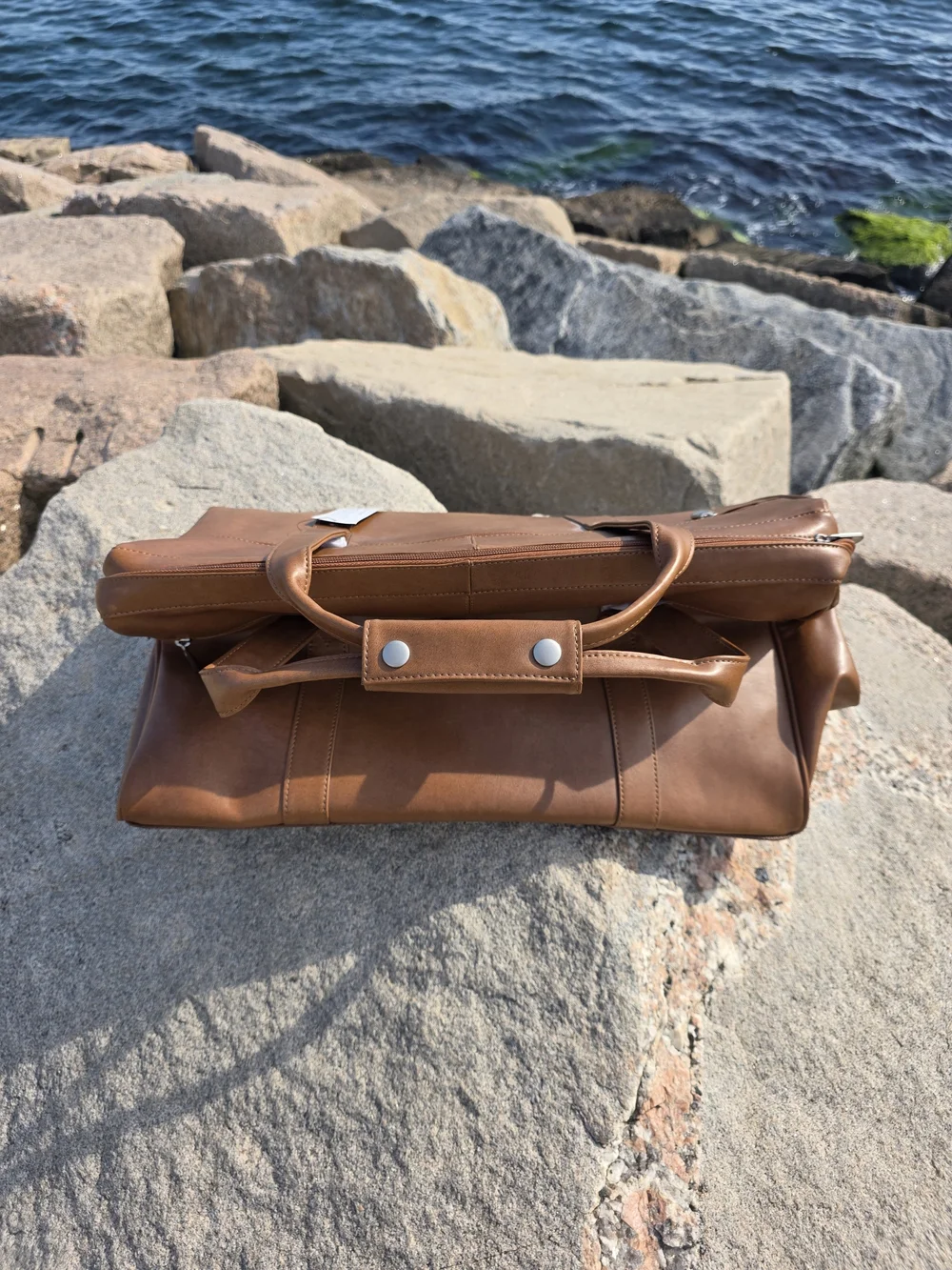 Kingport Industries Genuine Leather Wide Jaw Carpenter / Travel Bag